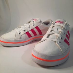 Adidas youth size 4 Pink and White shoes💗